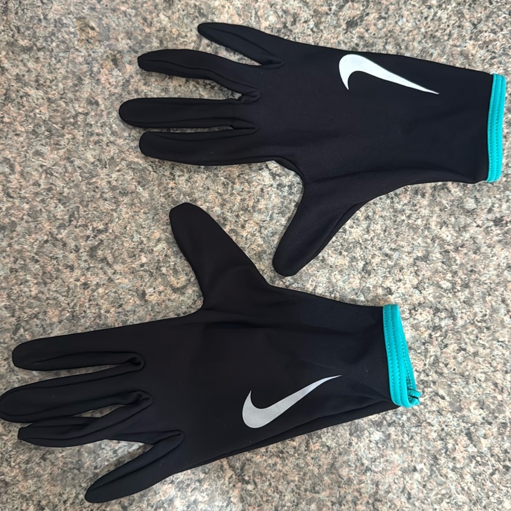 Nike running gloves